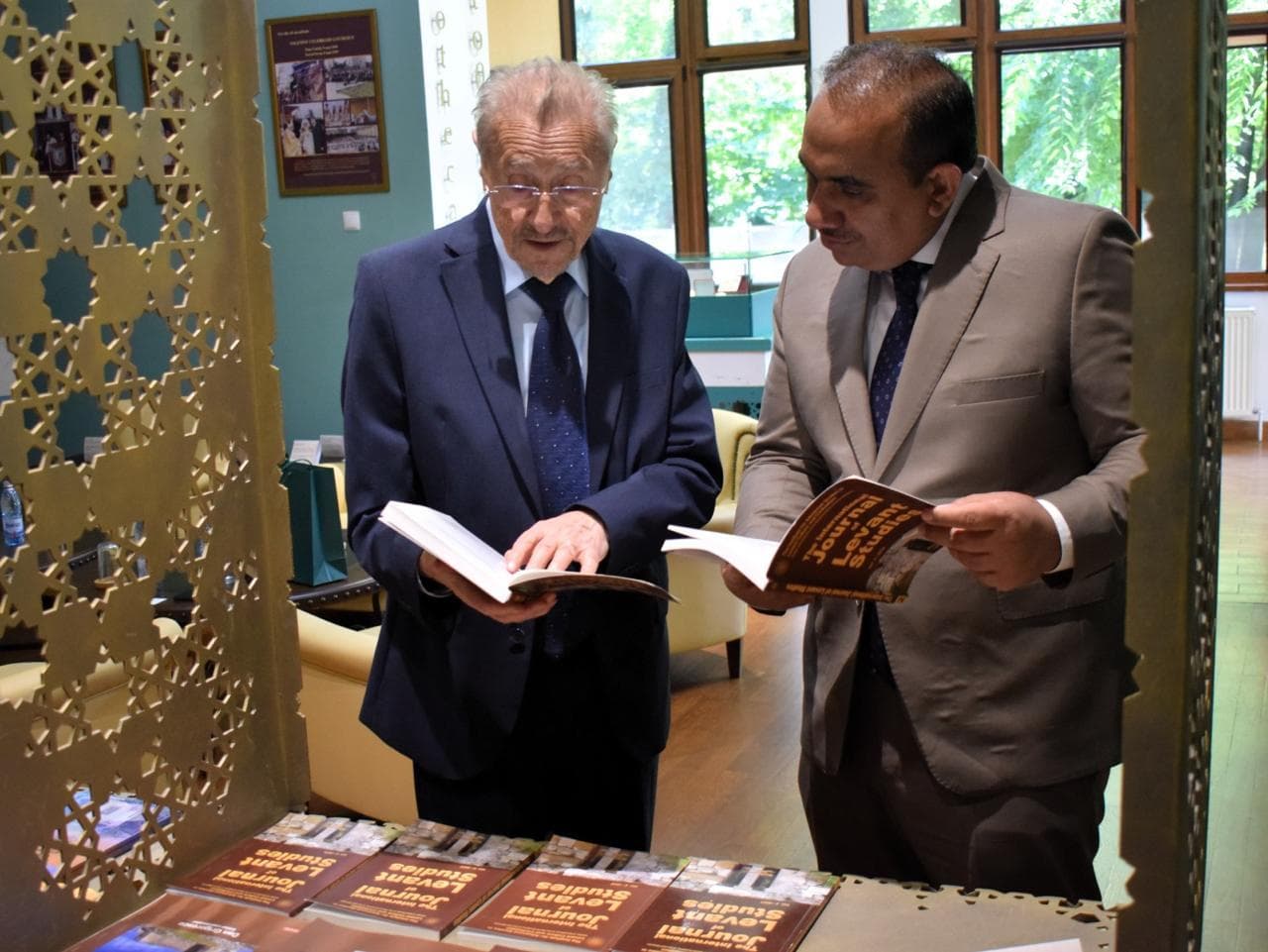 Ambassador Ilyas Nizami and Former President Constantinescu Discuss Middle East, South Asia Security