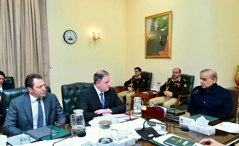 Azerbaijani Minister Vugar Mustafayev Concludes Constructive Talks with PM Shehbaz Sharif