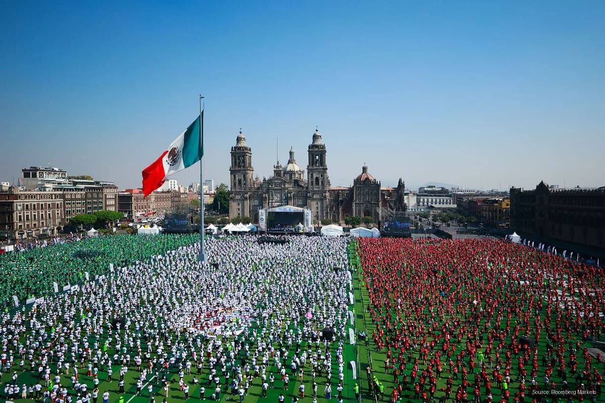 Mexico Shatters Record with Massive Soccer Class