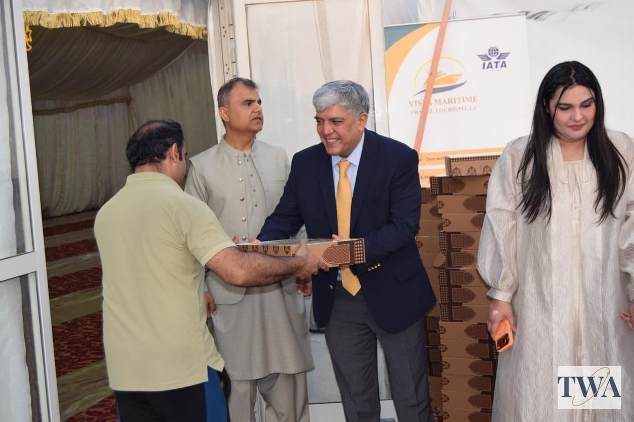 Pakistan Ambassador Shafqat Ali Khan Joins Hundreds for Community Iftar in Dubai