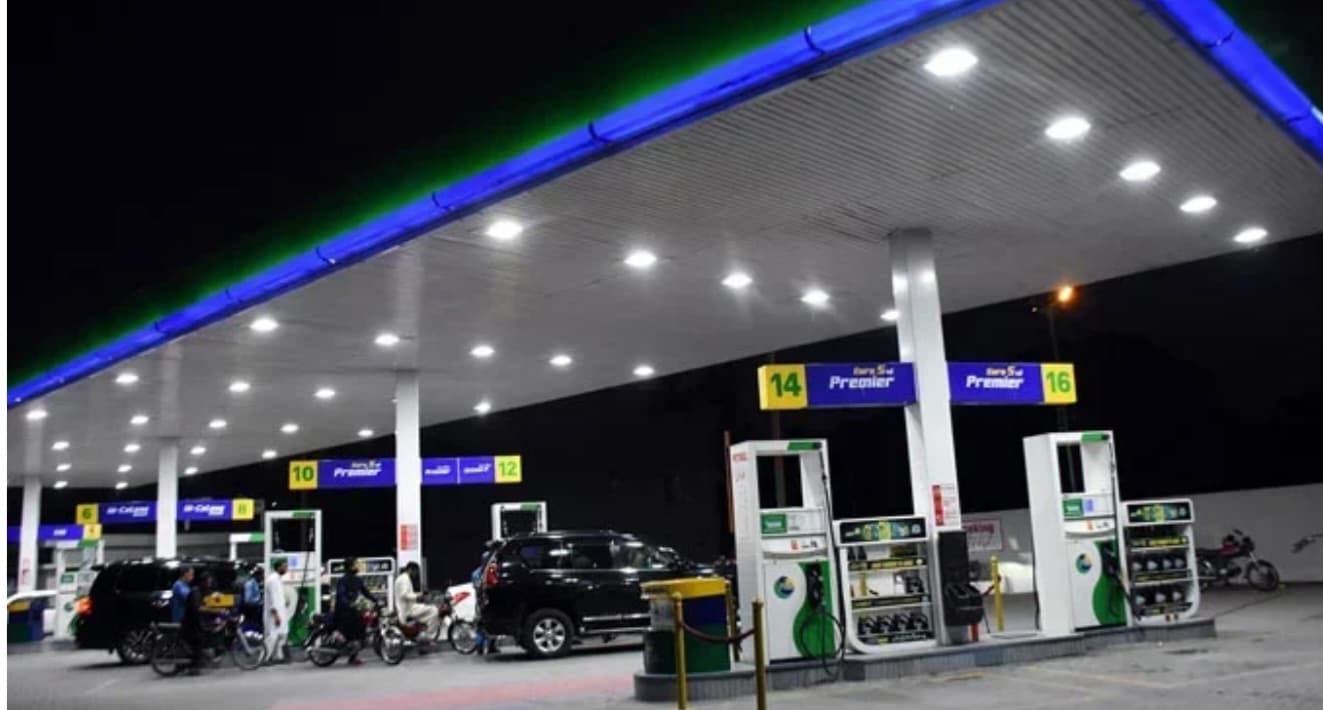 Govt hikes petrol price by Rs4.45, slashes diesel by Rs2 per litre Govt hikes petrol price by Rs4.45, slashes diesel by Rs2 per litre