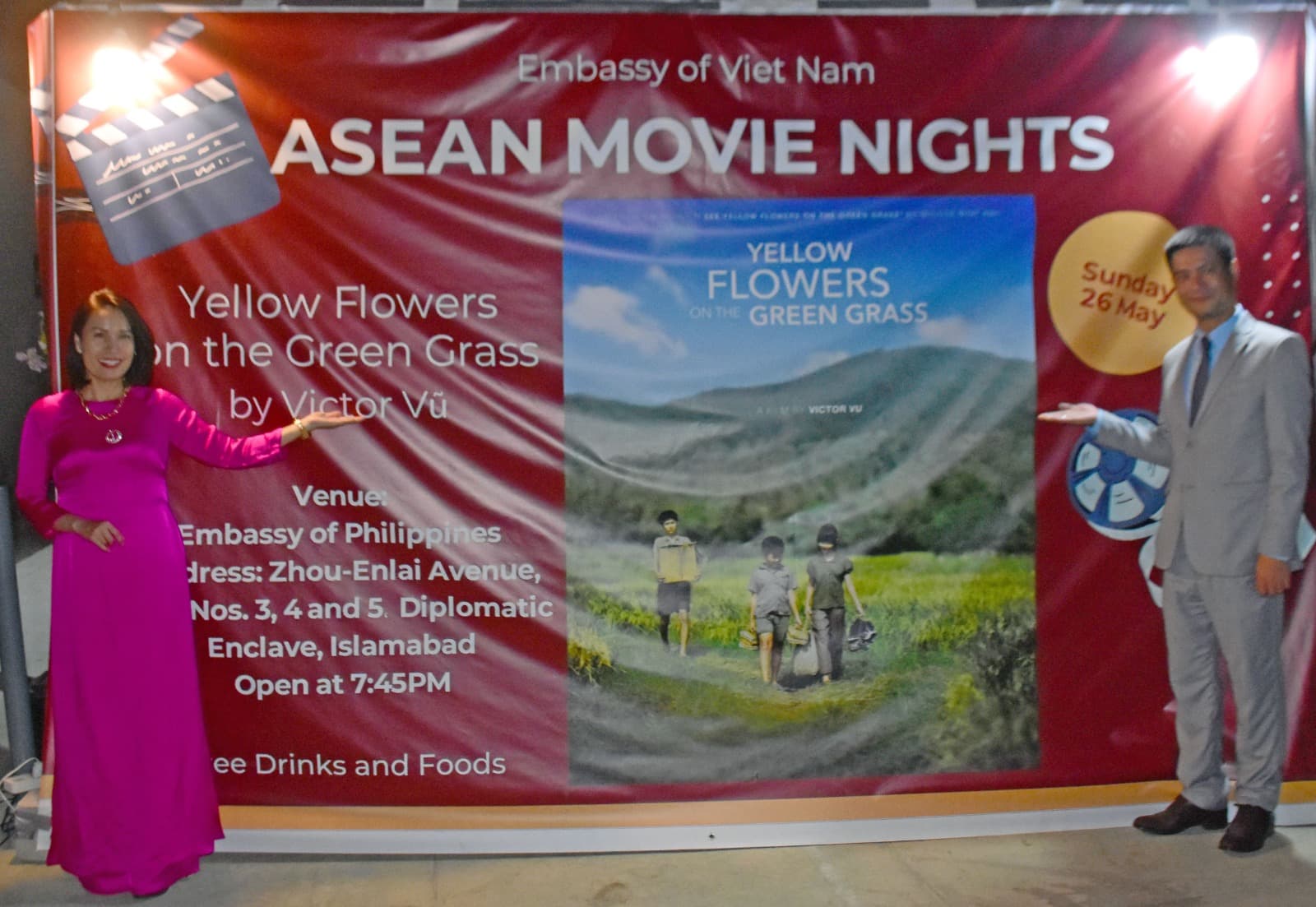 Ambassador Nguyen Tien Phong Presents Vietnamese Movie 'Yellow Flowers on Green Grass' at ASEAN Film Festival 2024