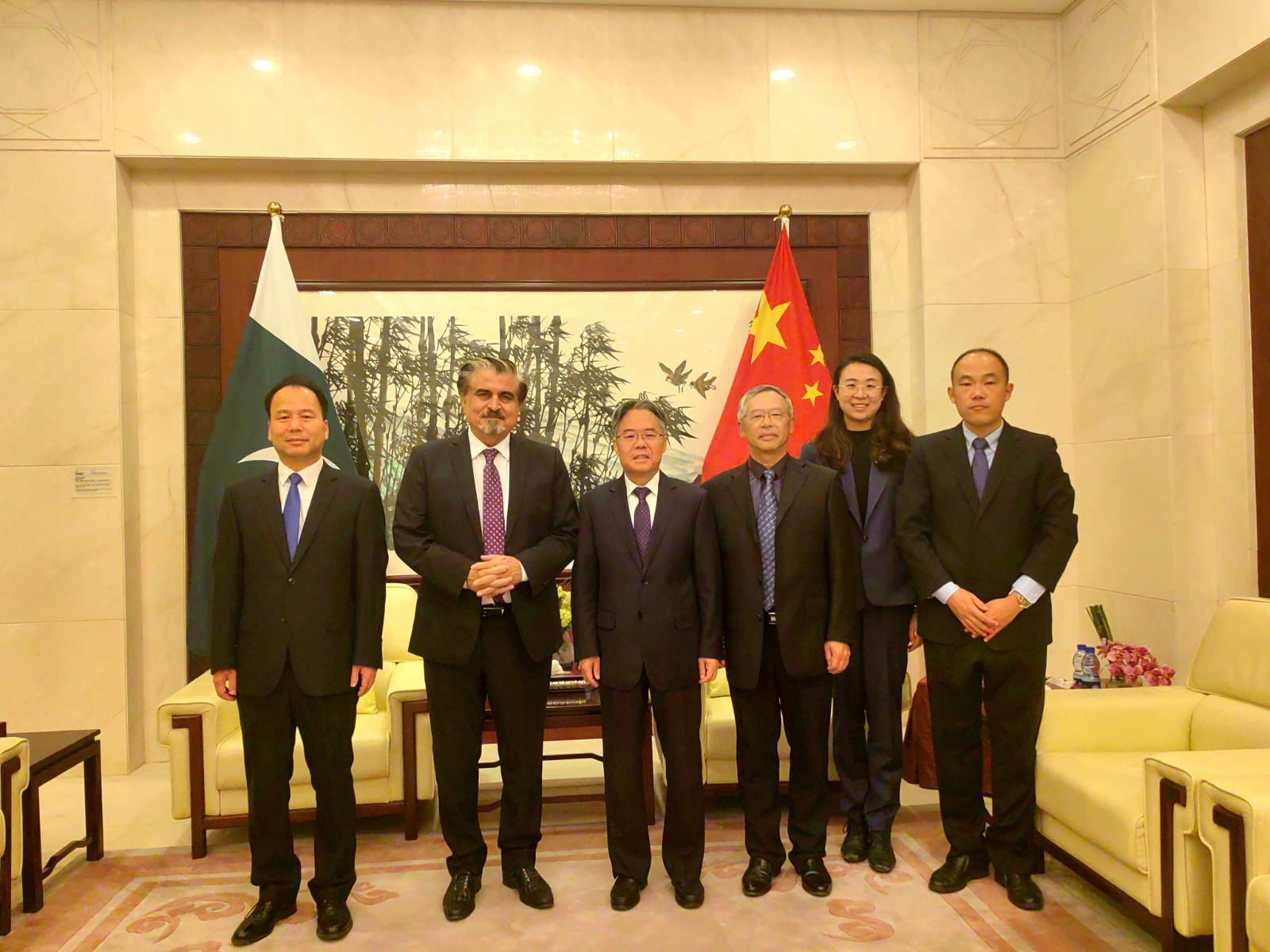 Jiang Zaidong, the Chinese Ambassador, and Federal Minister Jamal Shah.
