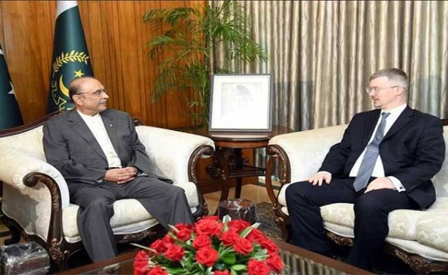 president-zardari-advocates-bolstering-pakistan-russia-bilateral-cooperation-1712247164-1520